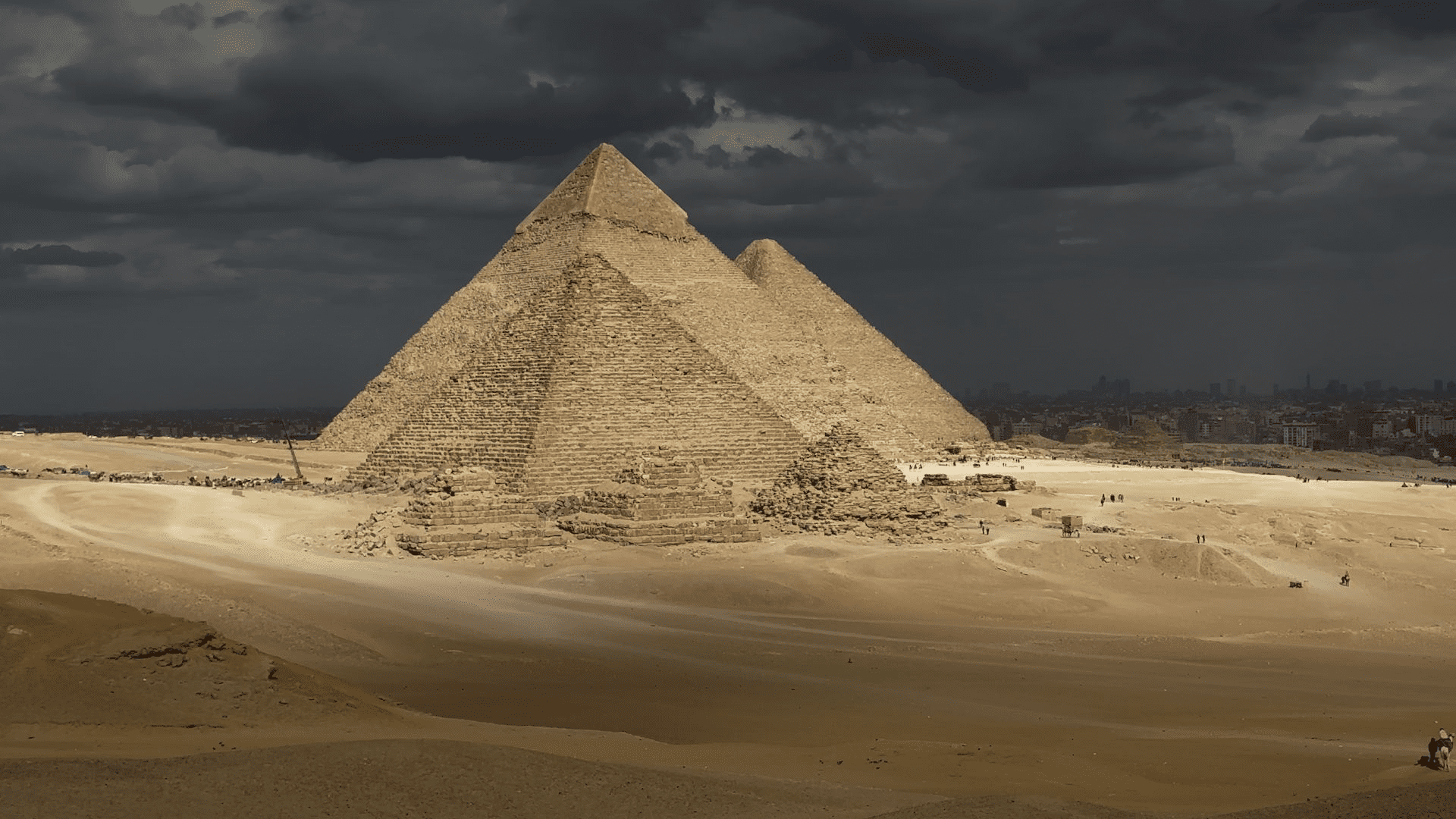 Giza’s Smallest Pyramid Retains Its Rugged Beauty as Cladding Restoration Plan is Axed – Dailynewsegypt