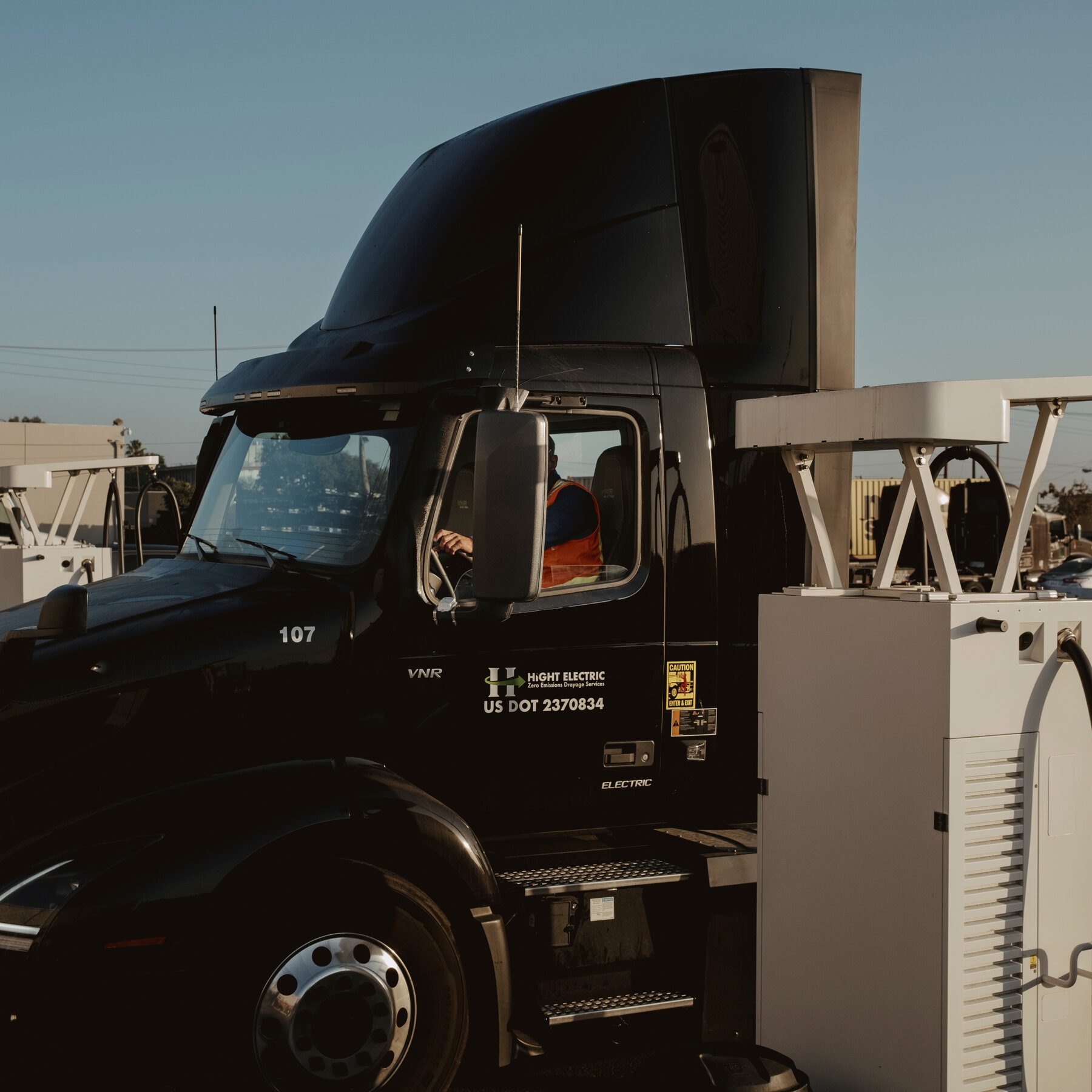 Truck Makers Team Up to Push for Electric Vehicle Chargers