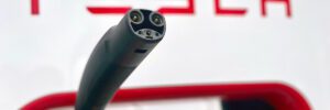 Federal Highway Administration requests comments on incorporating Tesla’s NACS connector into federal requirements –