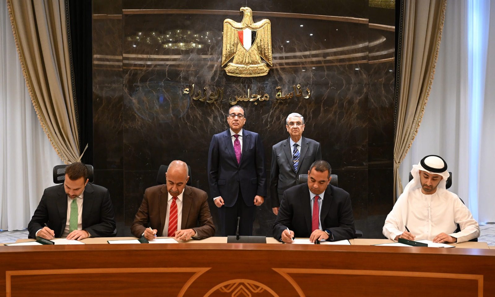 Record of land receipt for wind energy project in Sohag signed, attracting over bn in FDIs – Dailynewsegypt